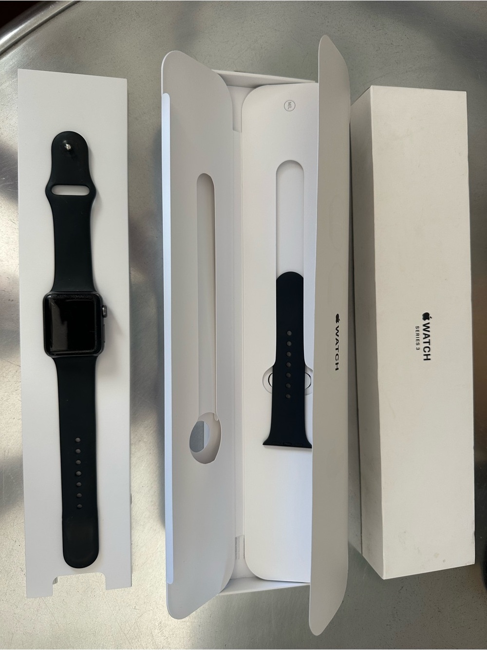 Apple Watch Series 3 38mm Space Grey Aluminum Black Sport